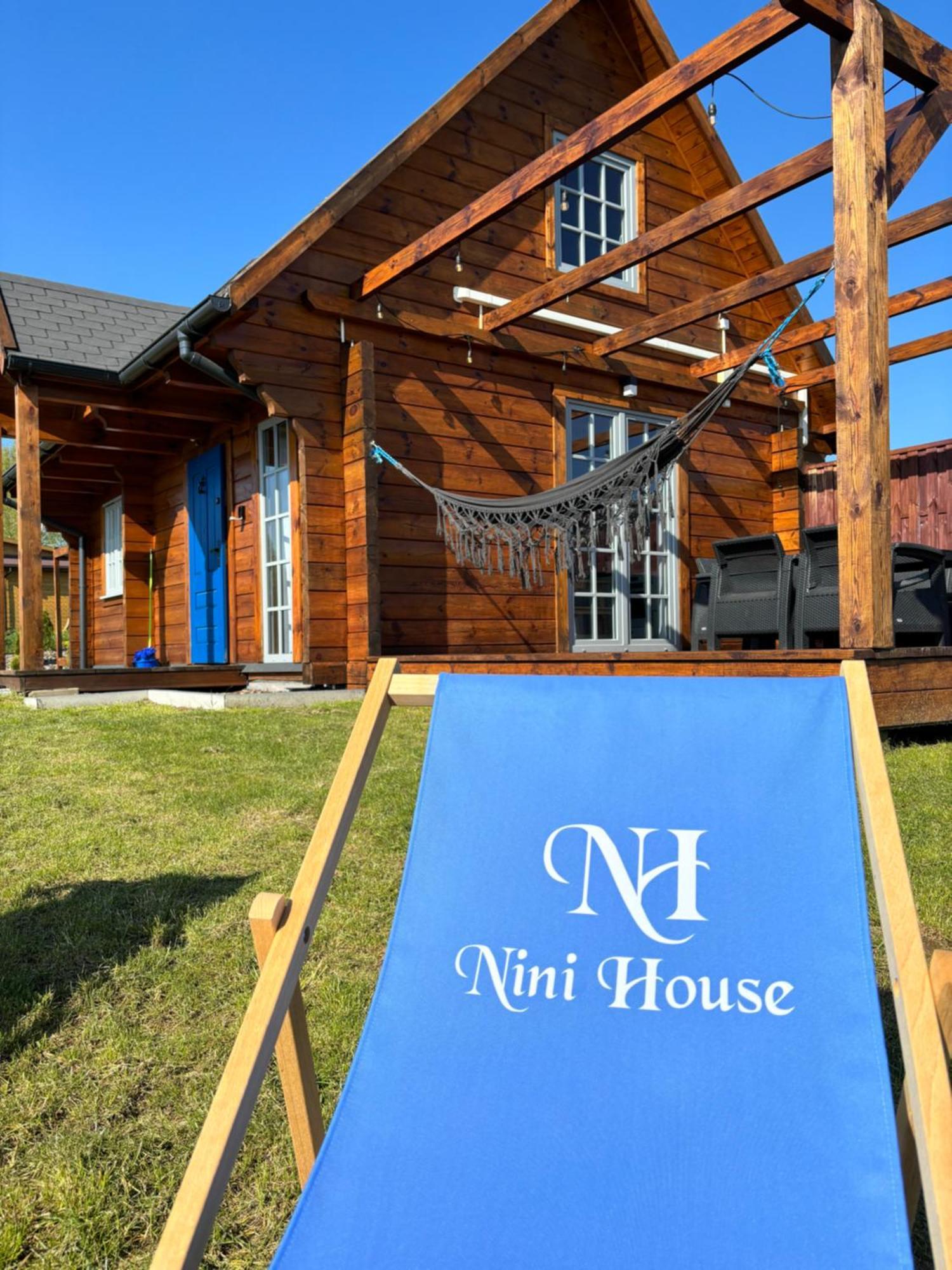 Nini House