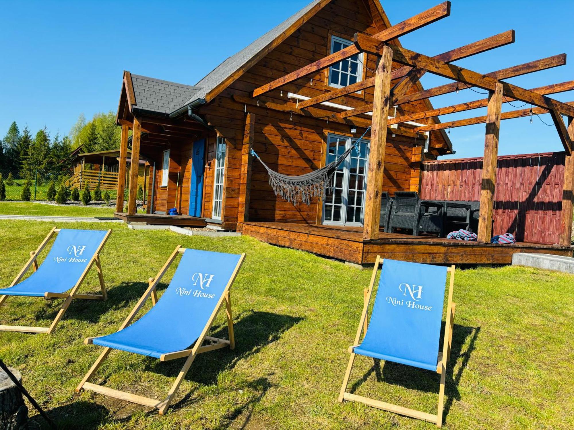 Nini House